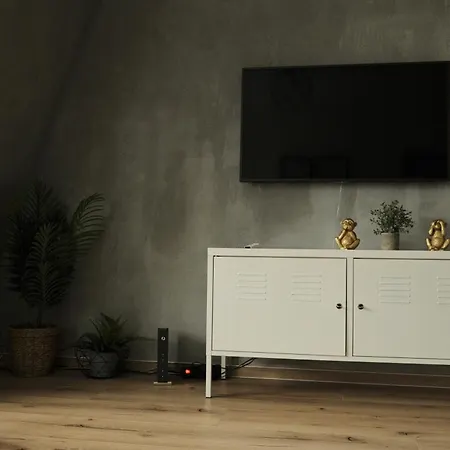 Design-loft In Zentraler Lage In Apartmán *